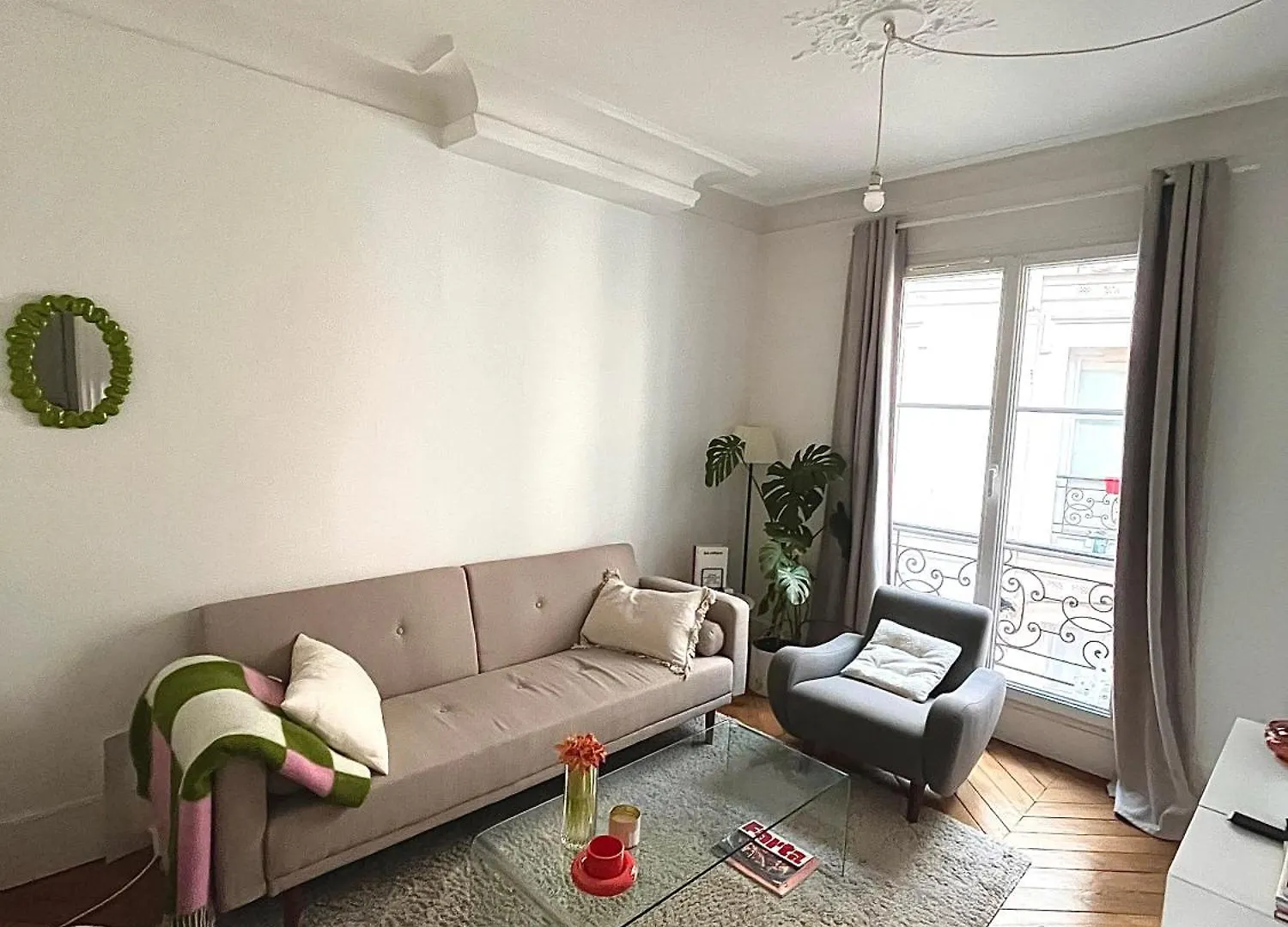 Appartement Haussmannien Au Coeur Du 11E Paris Apartment